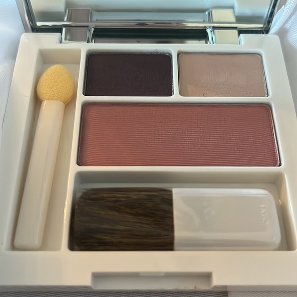 Clinique Eyeshadow/Blush Combo - Picture 2 of 5